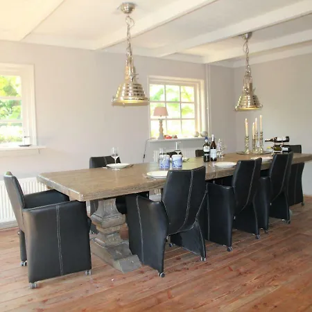 Hébergement de vacances Countryside Farmhouse In Egmond-binnen With Terrace And Garden *