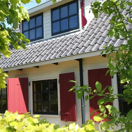 Countryside Farmhouse In Egmond-binnen With Terrace And Garden *